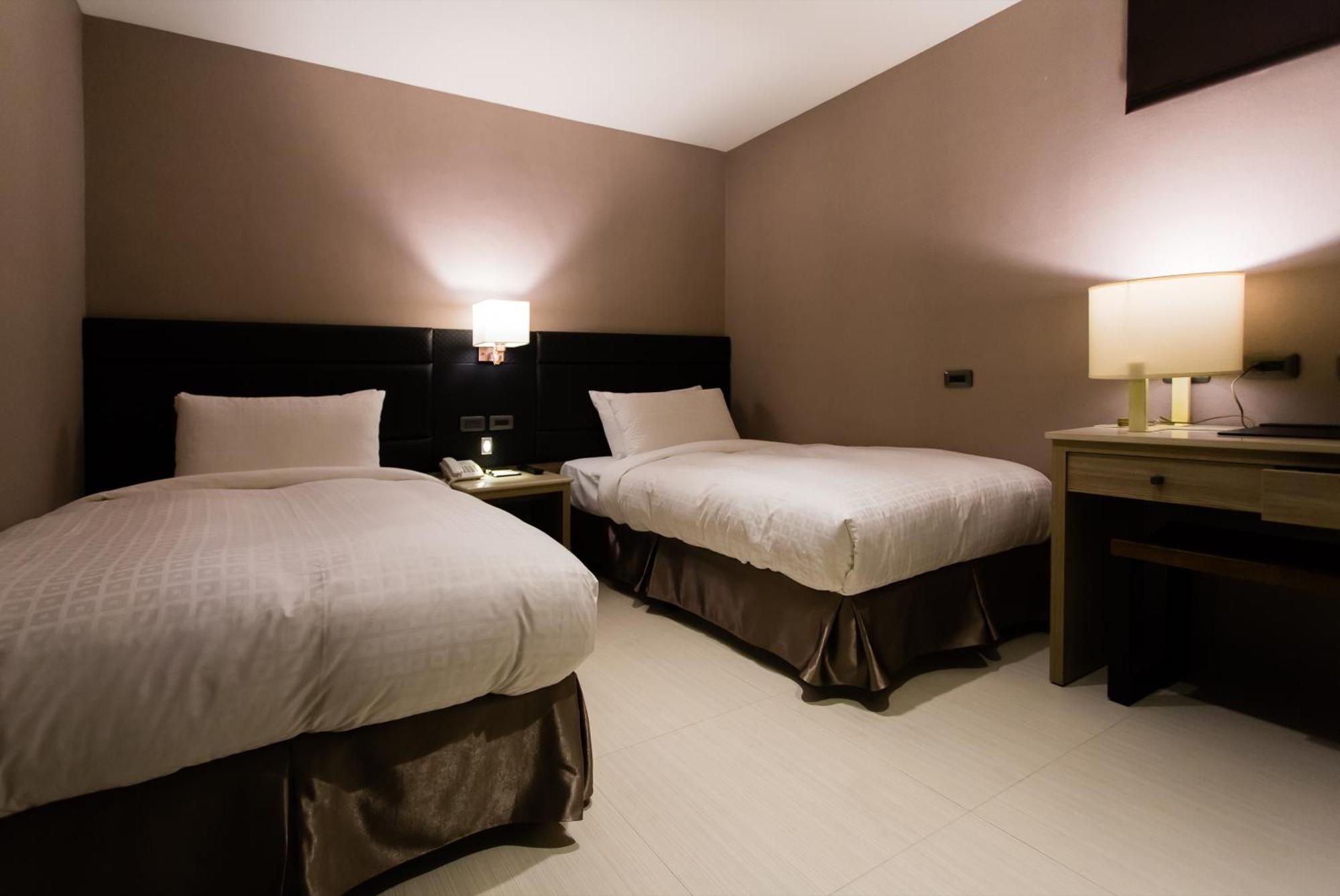 Chiayi Oriental Pearl International Hotel Fanlu Exterior photo